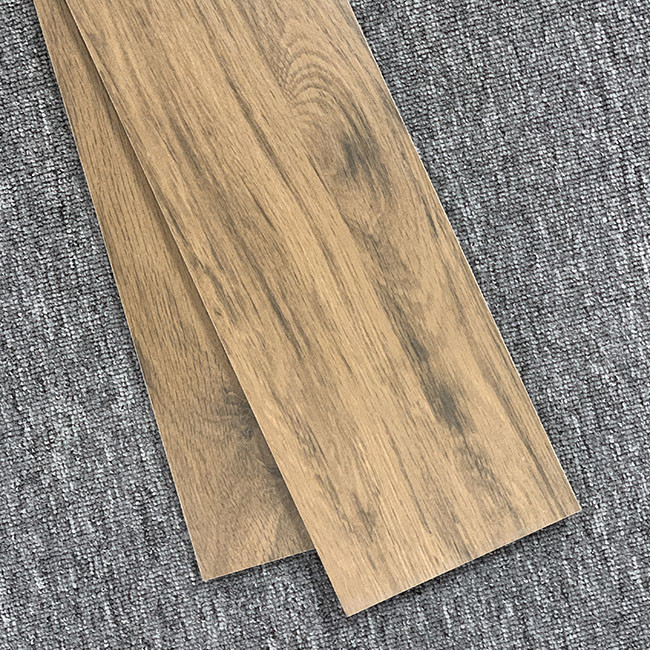 Do corpo completo de imitação da textura da madeira maciça da grão de assoalho das telhas deslizamento de madeira moderno não
