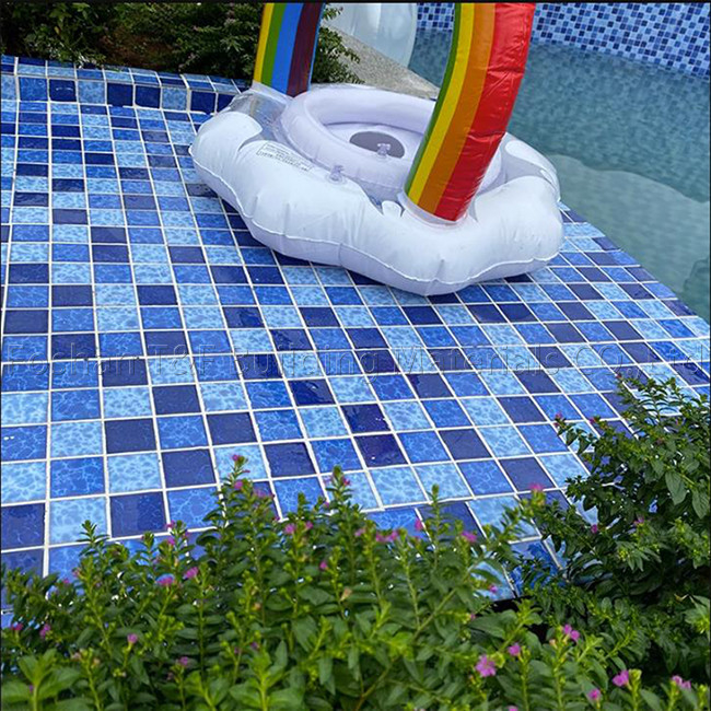 Piscina quadrada mosaico azulejos piscinas interiores piscinas de peixe cerâmica paisagem exterior parede terra azul