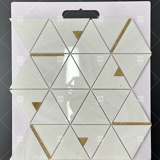 Triângulo de pedra de mármore azulejos de mosaico de luxo com aço inoxidável azulejos de metal mosaico backsplash banheiro