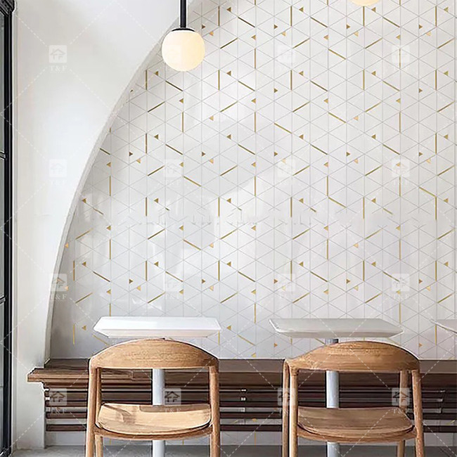 Triângulo de pedra de mármore azulejos de mosaico de luxo com aço inoxidável azulejos de metal mosaico backsplash banheiro