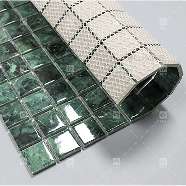 Chapas de mosaico de pedra de mármore de cor verde para piso e parede do banheiro