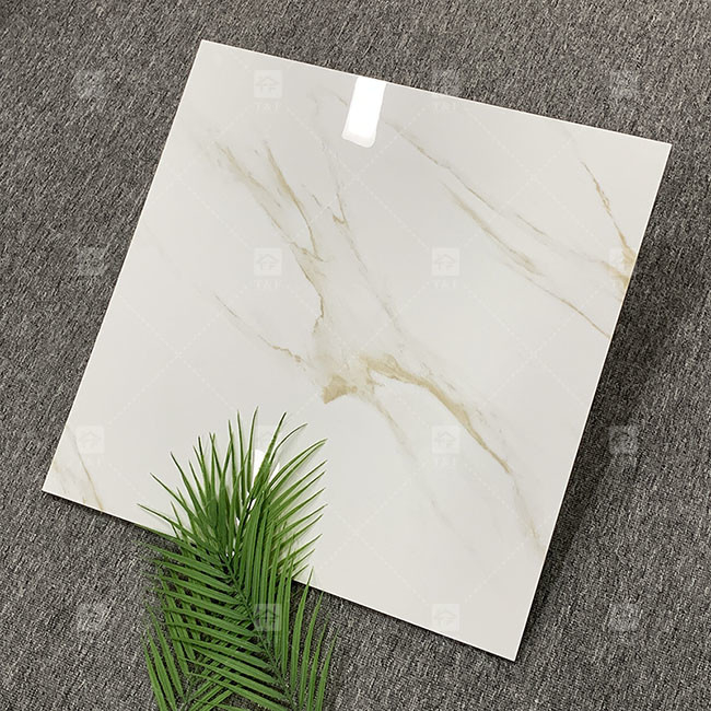 600x600mm Chapas de porcelana de mármore branco padrão para piso