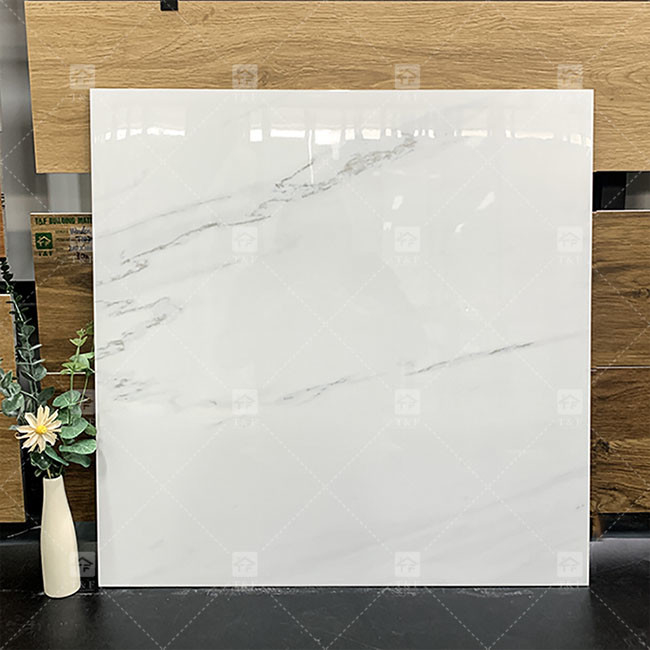 600x600mm Chapas de porcelana de mármore branco padrão para piso