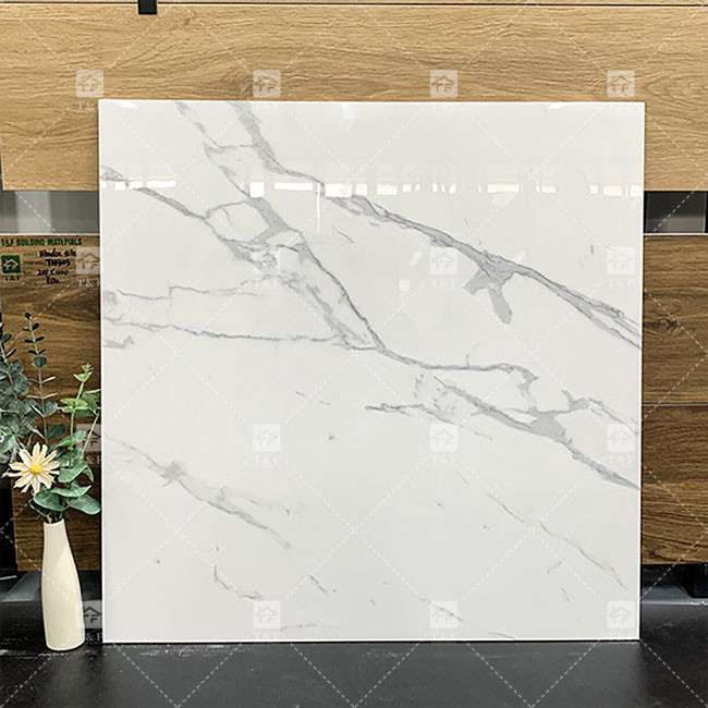 600x600mm Chapas de porcelana de mármore branco padrão para piso
