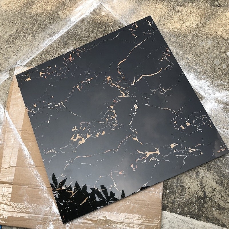 Preto das telhas de assoalho 600x600 da porcelana e cor lustrados vitrificados da flor do ouro